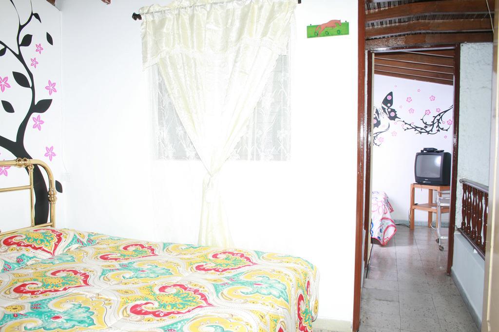 Hostal Monarca Medellín Kamer foto